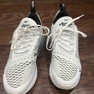 Nike Women’s Air 270